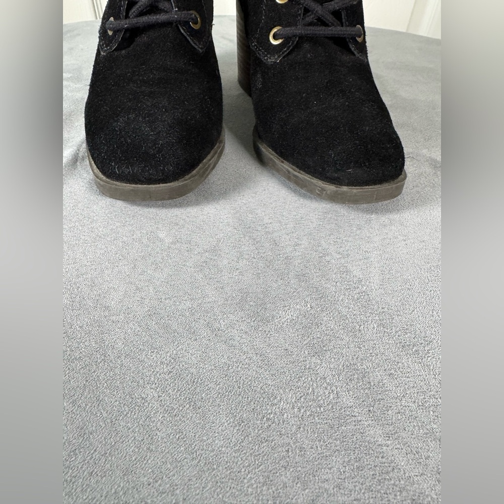 Lucky Brand Wadil Black Suede Lace Up Block Heeled Ankle Booties Size 7 - Picture 4 of 13